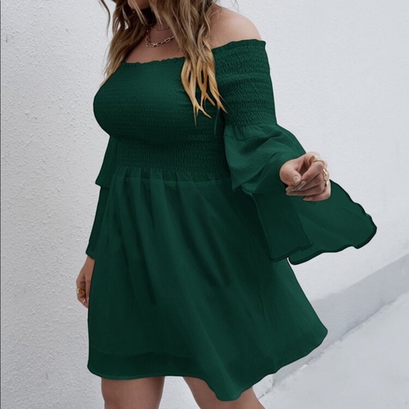 Boho Plus Size Off Shoulder Bell Sleeve Smocked Shirred Dress - Picture 4 of 8